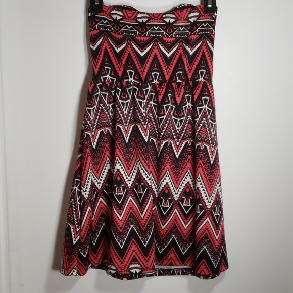 Charlotte Russe Strapless Mini Dress * Medium - Picture 6 of 6